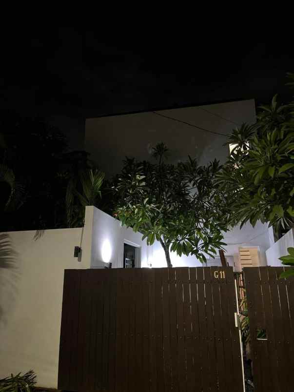 dijual rumah jalan gunung soputan