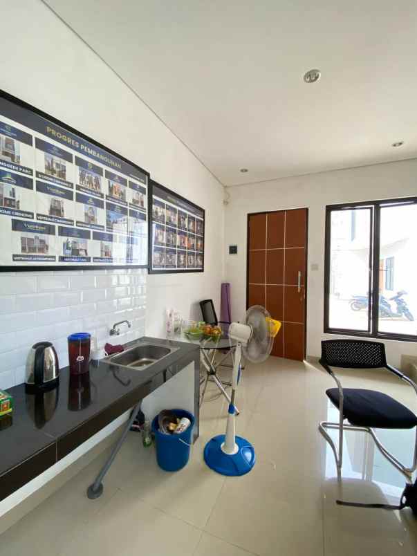 dijual rumah jalan h nilan