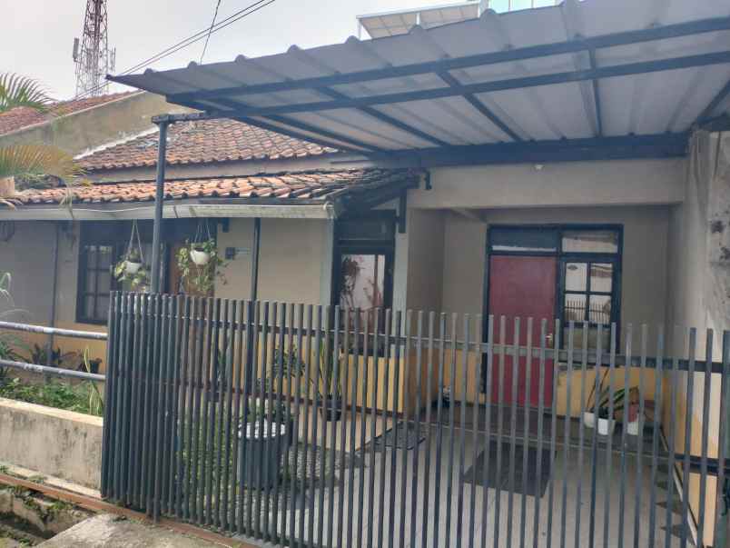 dijual rumah jalan ibu ganirah