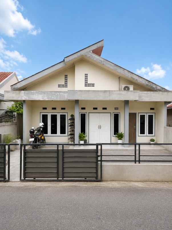 dijual rumah jalan masjid baitussalam