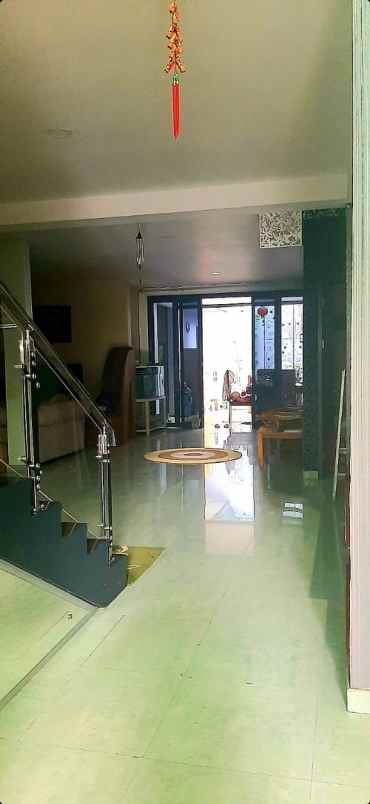 dijual rumah jalan raya deltasari