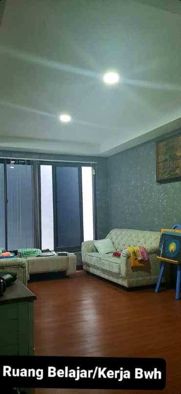 dijual rumah jalan raya deltasari