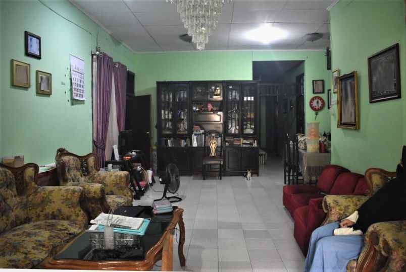 dijual rumah jalan raya penggilingan
