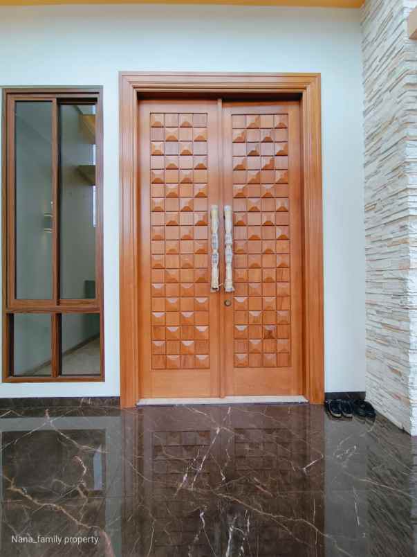 dijual rumah jalan raya pesanggrahan