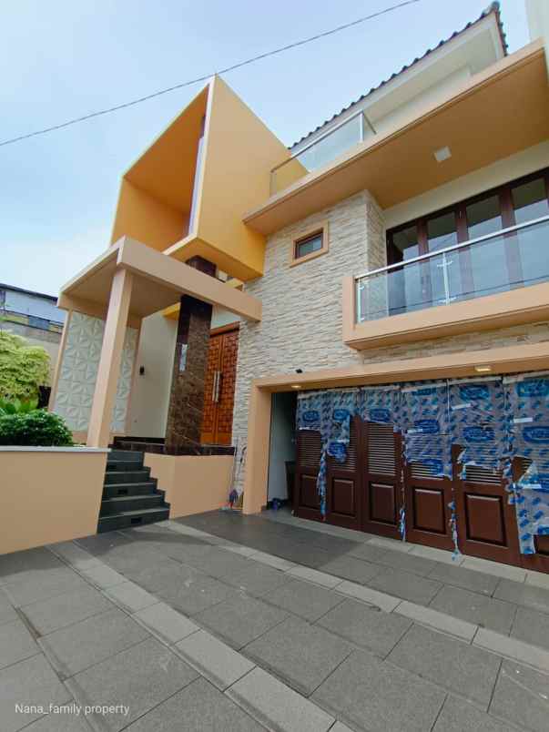 dijual rumah jalan raya pesanggrahan