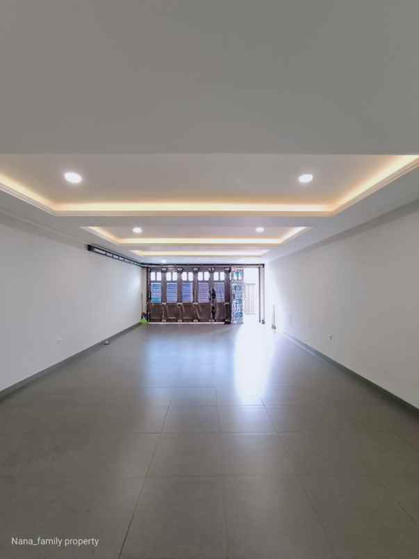 dijual rumah jalan raya pesanggrahan