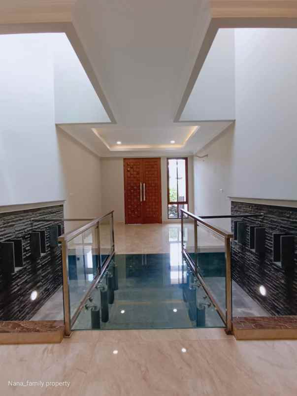 dijual rumah jalan raya pesanggrahan