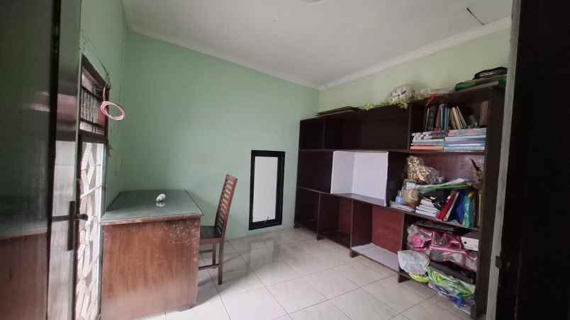 dijual rumah jalan semeru