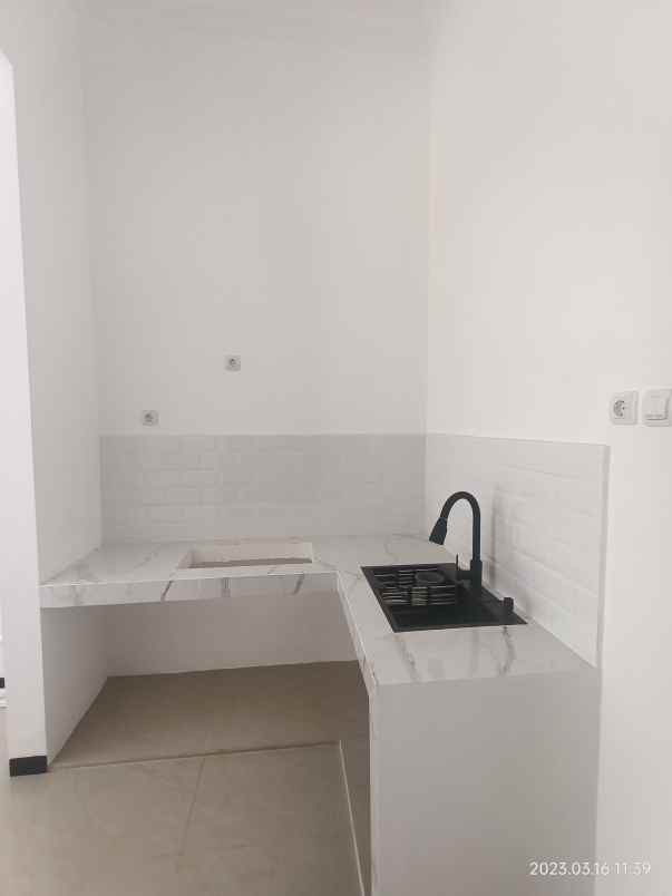 dijual rumah jalan turonggo timur