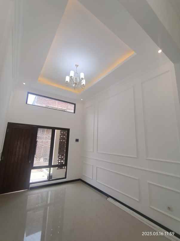 dijual rumah jalan turonggo timur