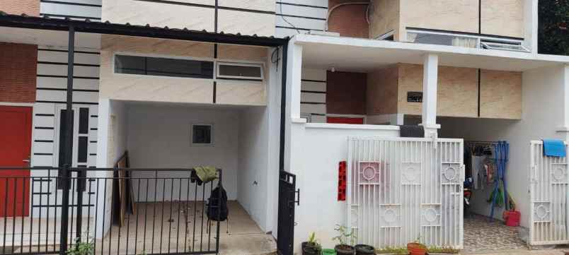 dijual rumah jatisari village