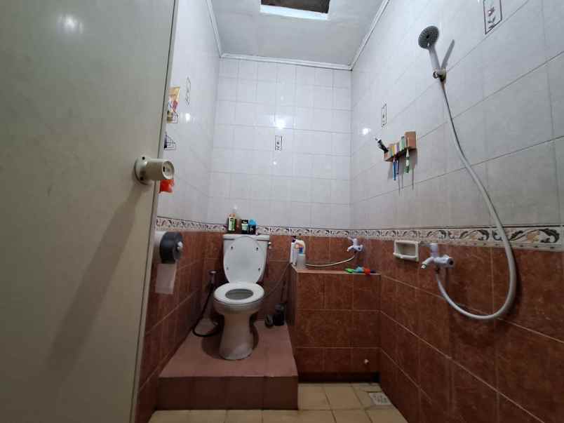 dijual rumah jatiwaringin