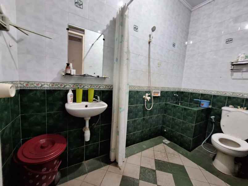 dijual rumah jatiwaringin