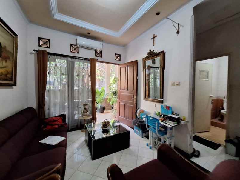 dijual rumah jatiwaringin