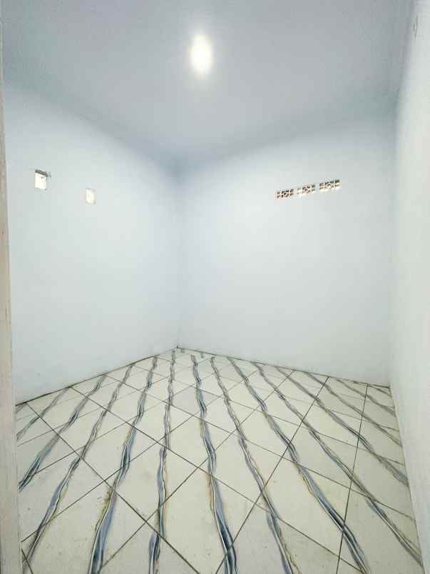 dijual rumah jatiwaringin