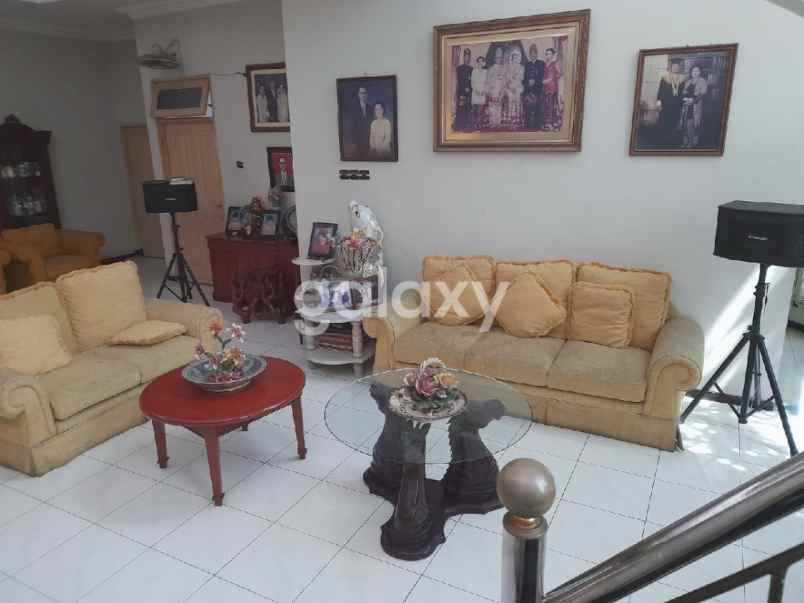 dijual rumah jemursari selatan