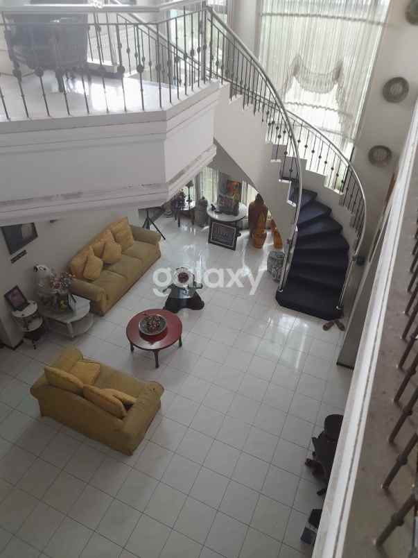 dijual rumah jemursari selatan