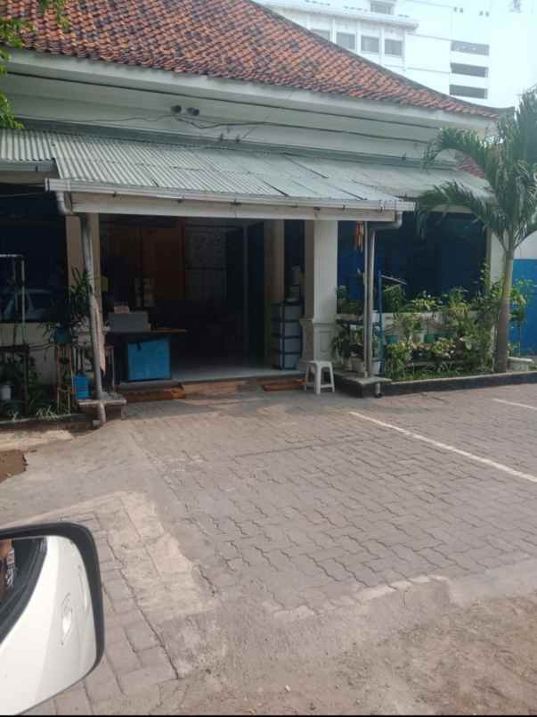 dijual rumah jjalan embong malang