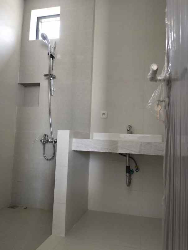 dijual rumah jl antapani kulon