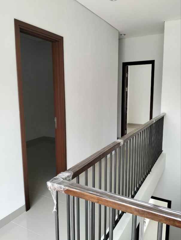 dijual rumah jl antapani kulon