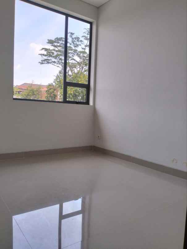 dijual rumah jl antapani kulon