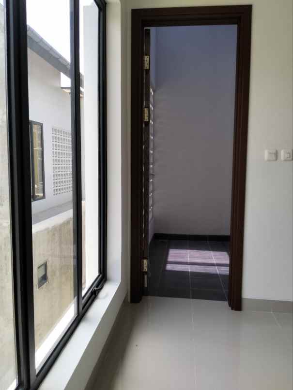 dijual rumah jl antapani kulon