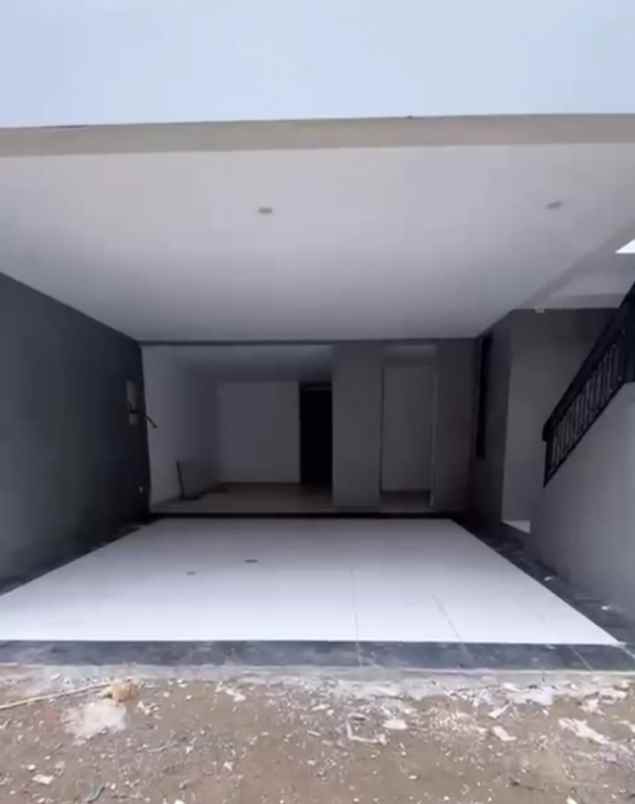 dijual rumah jl bambu apus cipayung