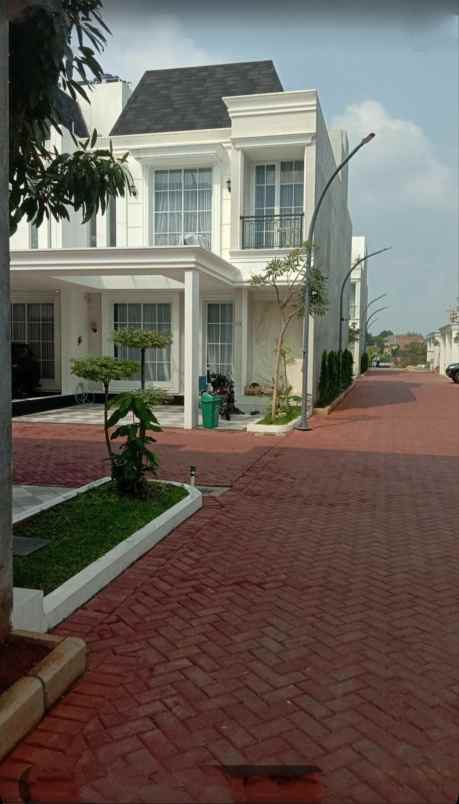 dijual rumah jl bambu apus cipayung