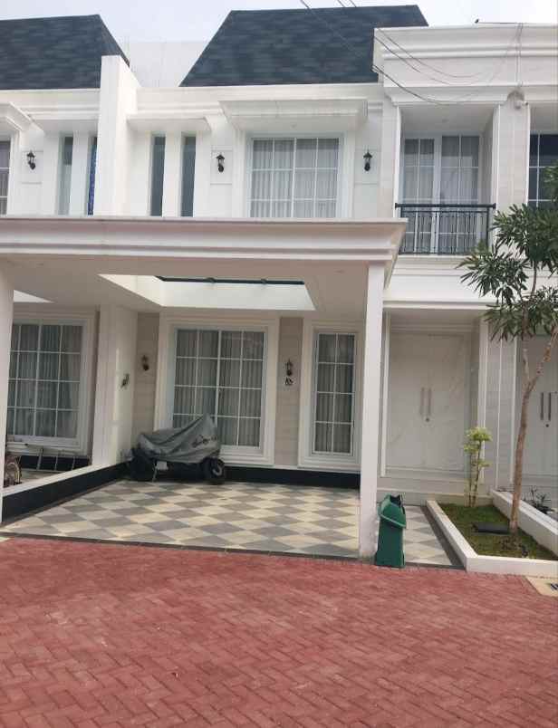 dijual rumah jl bambu apus cipayung