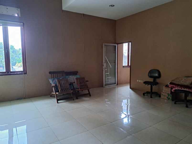 dijual rumah jl bayu putra arteri