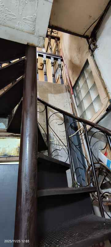 dijual rumah jl binong jati gatot