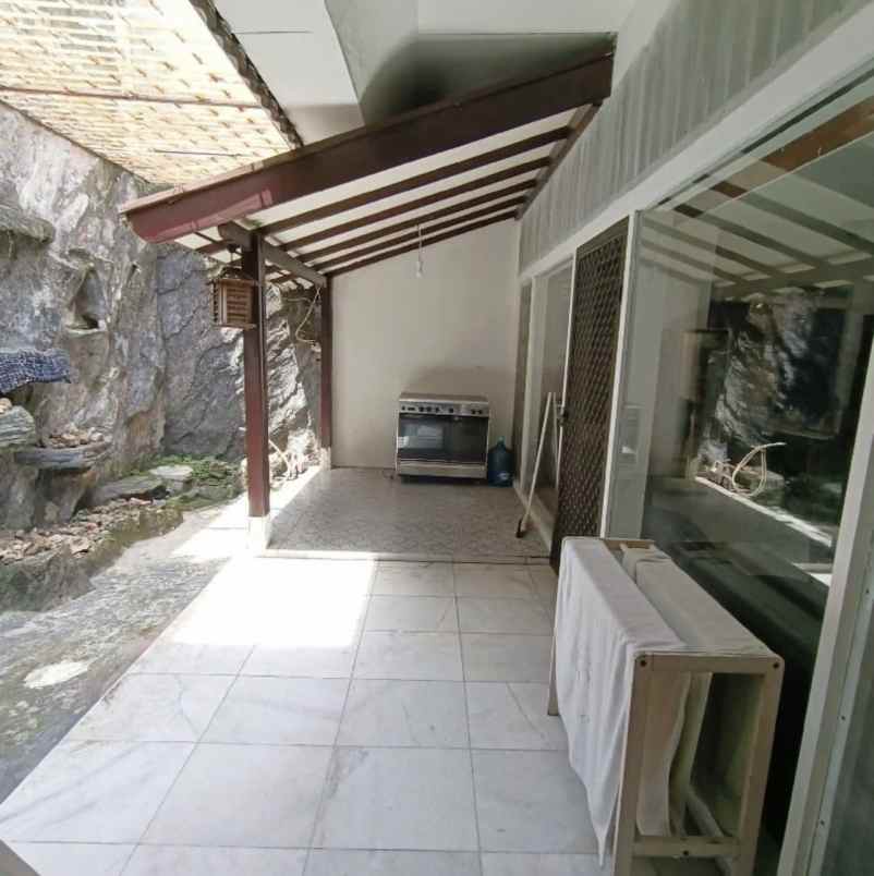 dijual rumah jl bumi kemanggisan indah