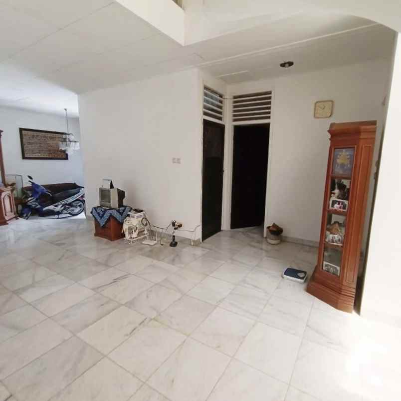 dijual rumah jl bumi kemanggisan indah