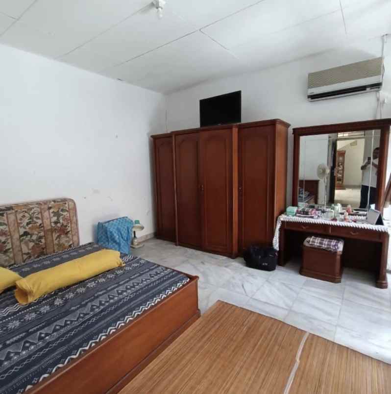 dijual rumah jl bumi kemanggisan indah