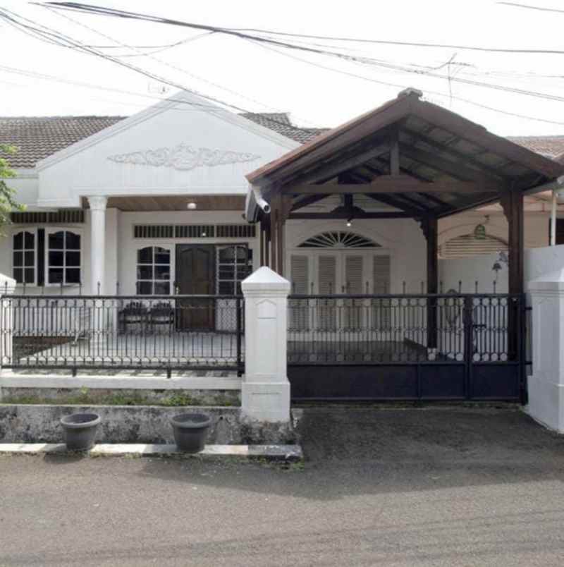 dijual rumah jl bumi kemanggisan indah