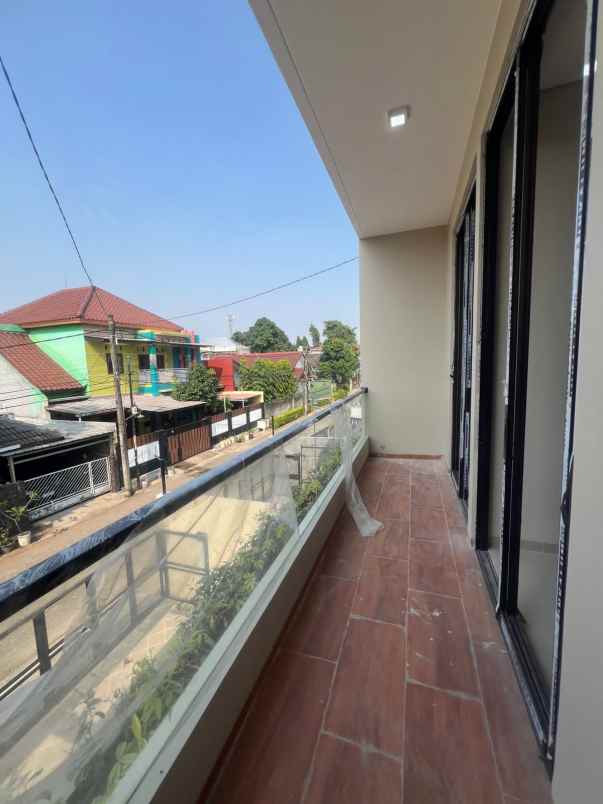 dijual rumah jl caman raya jatibening