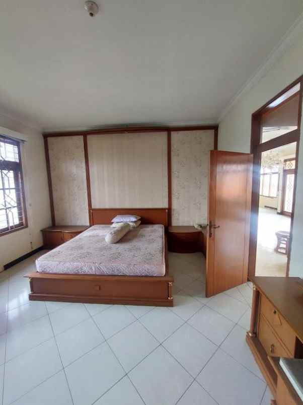 dijual rumah jl citeureup cimahi