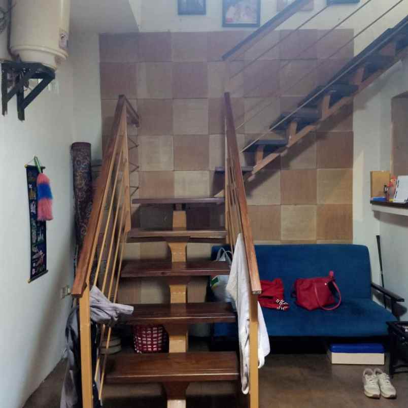 dijual rumah jl gedebage komp bumi