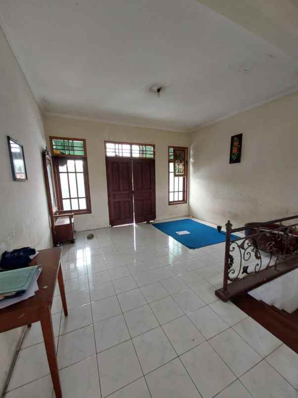 dijual rumah jl gedongsongo timur