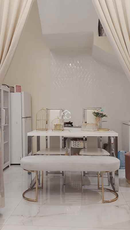 dijual rumah jl gor ragil regency indah