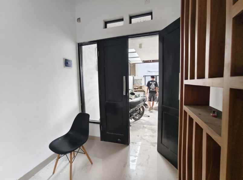 dijual rumah jl gunung anyar tambak kec