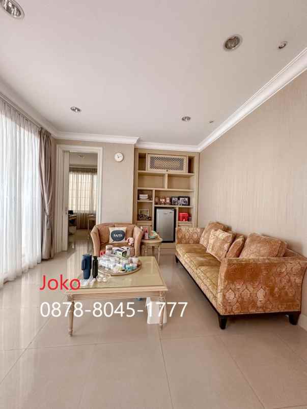 dijual rumah jl kebon kacang