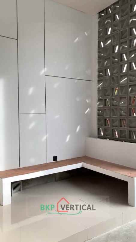 dijual rumah jl kelurahan