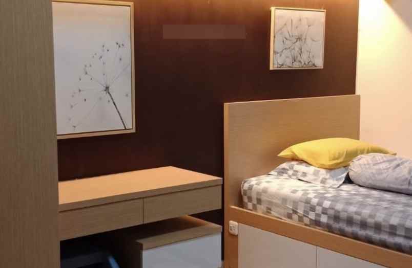 dijual rumah jl legenda wisata cibubur