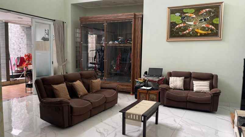 dijual rumah jl manjahlega