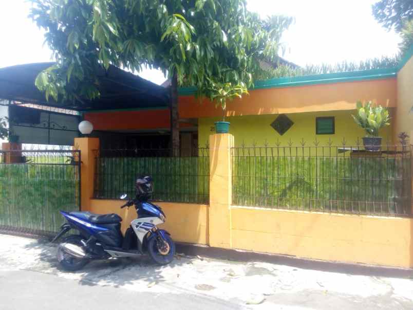 dijual rumah jl padasuka indah
