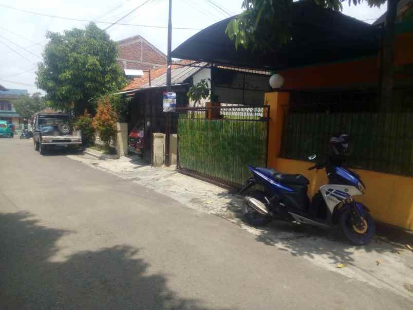 dijual rumah jl padasuka indah