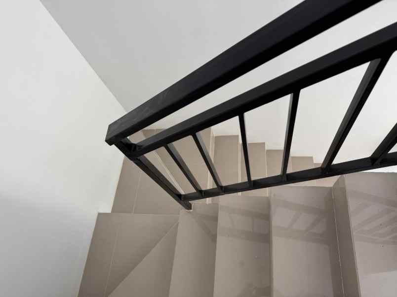 dijual rumah jl pasir luhur padasuka