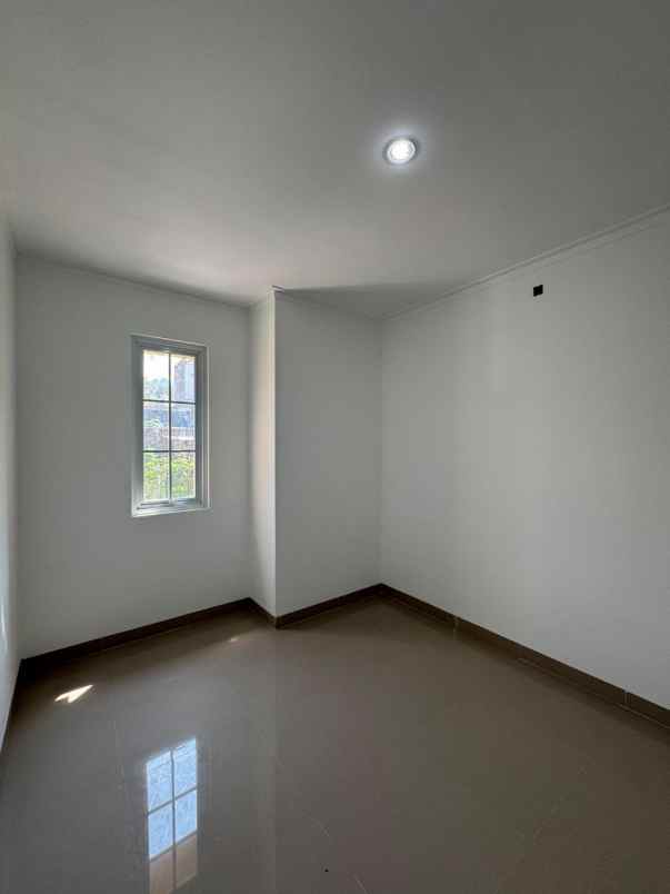 dijual rumah jl pasir luhur padasuka