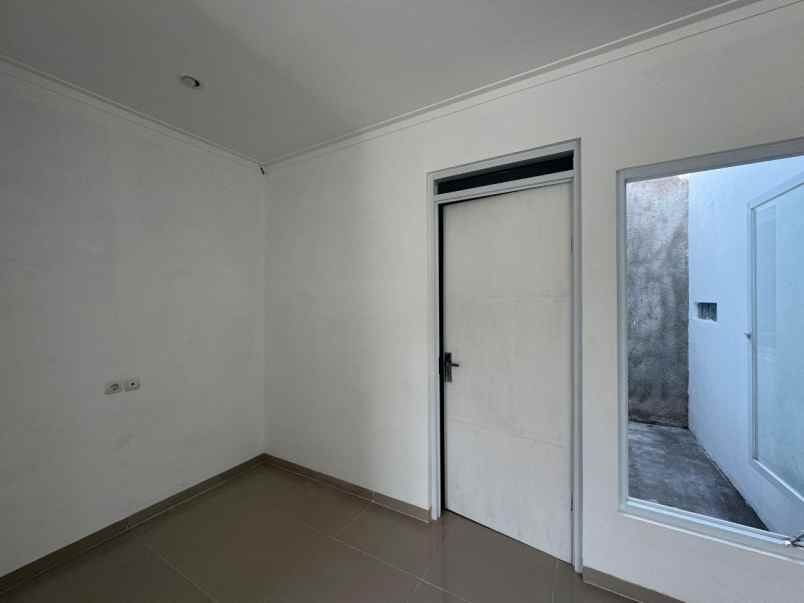 dijual rumah jl pasir luhur padasuka